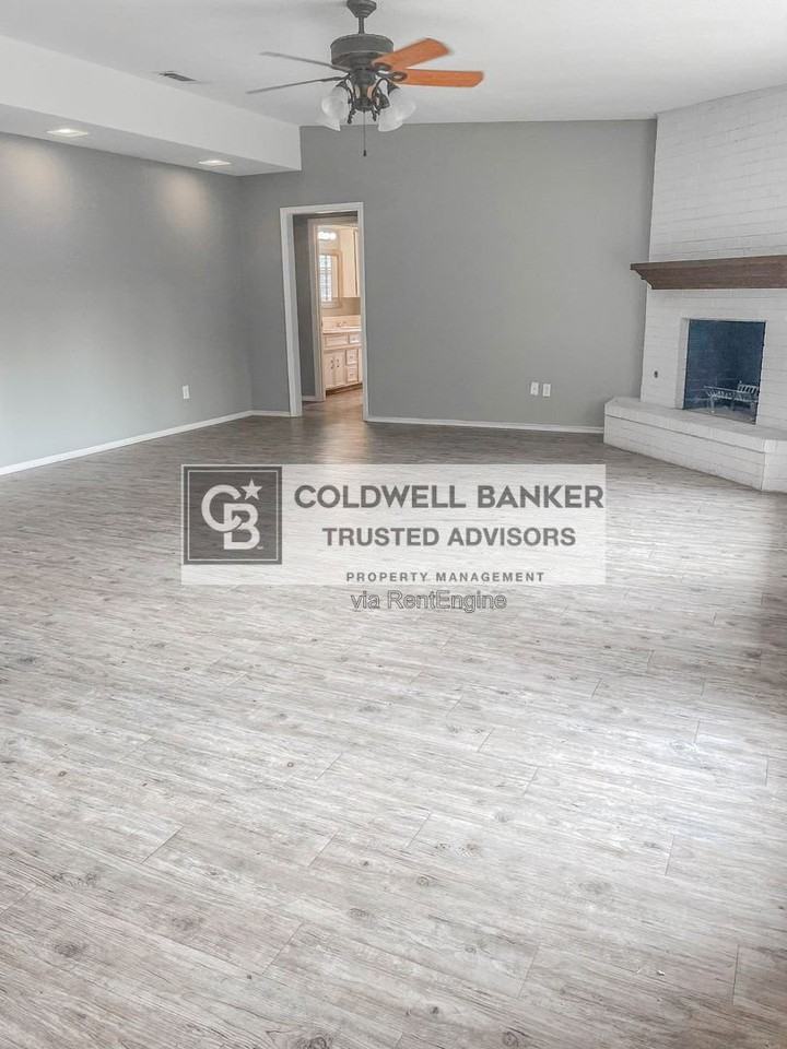 2609 74th Pl - Photo 3 of 18