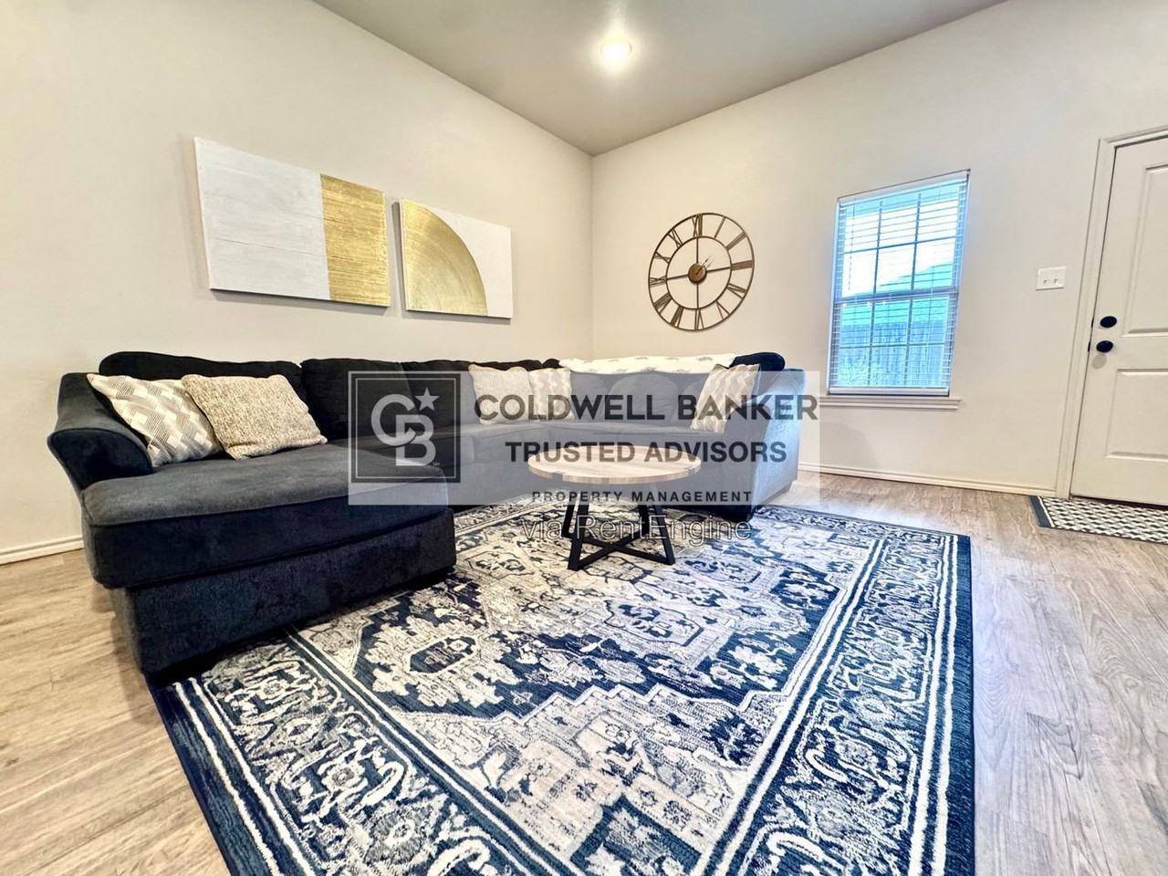 5528 Lehigh St - Photo 4 of 23