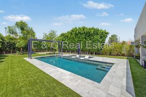 featured image of 2312 E Curnow Dr