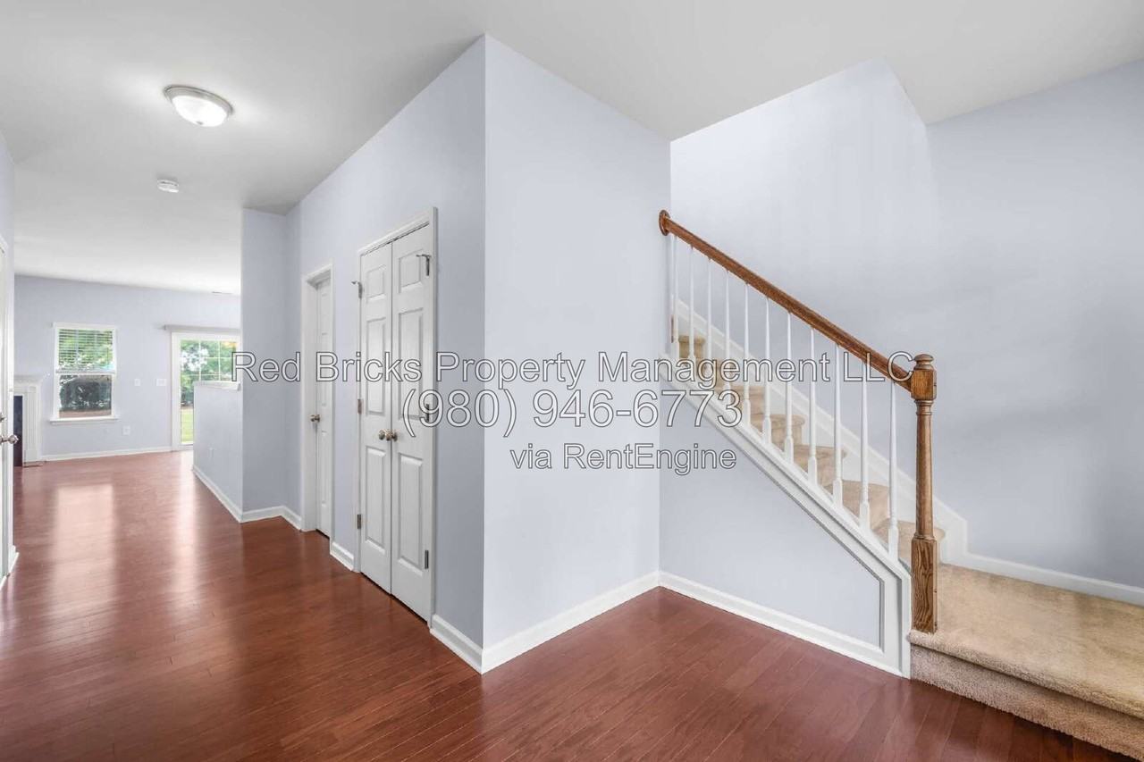 14054 Singleleaf Ln - Photo 3 of 23