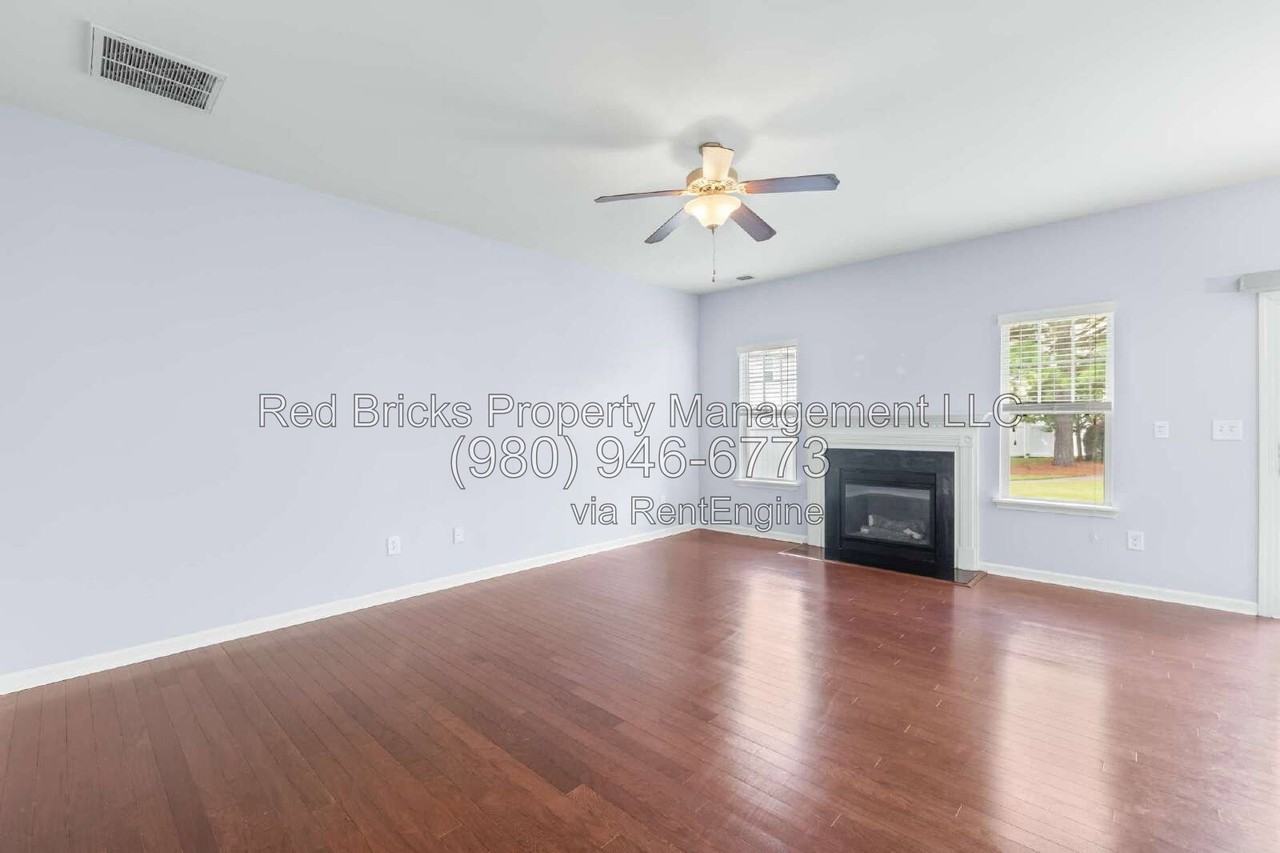 14054 Singleleaf Ln - Photo 4 of 23