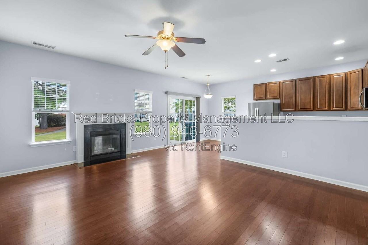 14054 Singleleaf Ln - Photo 6 of 23