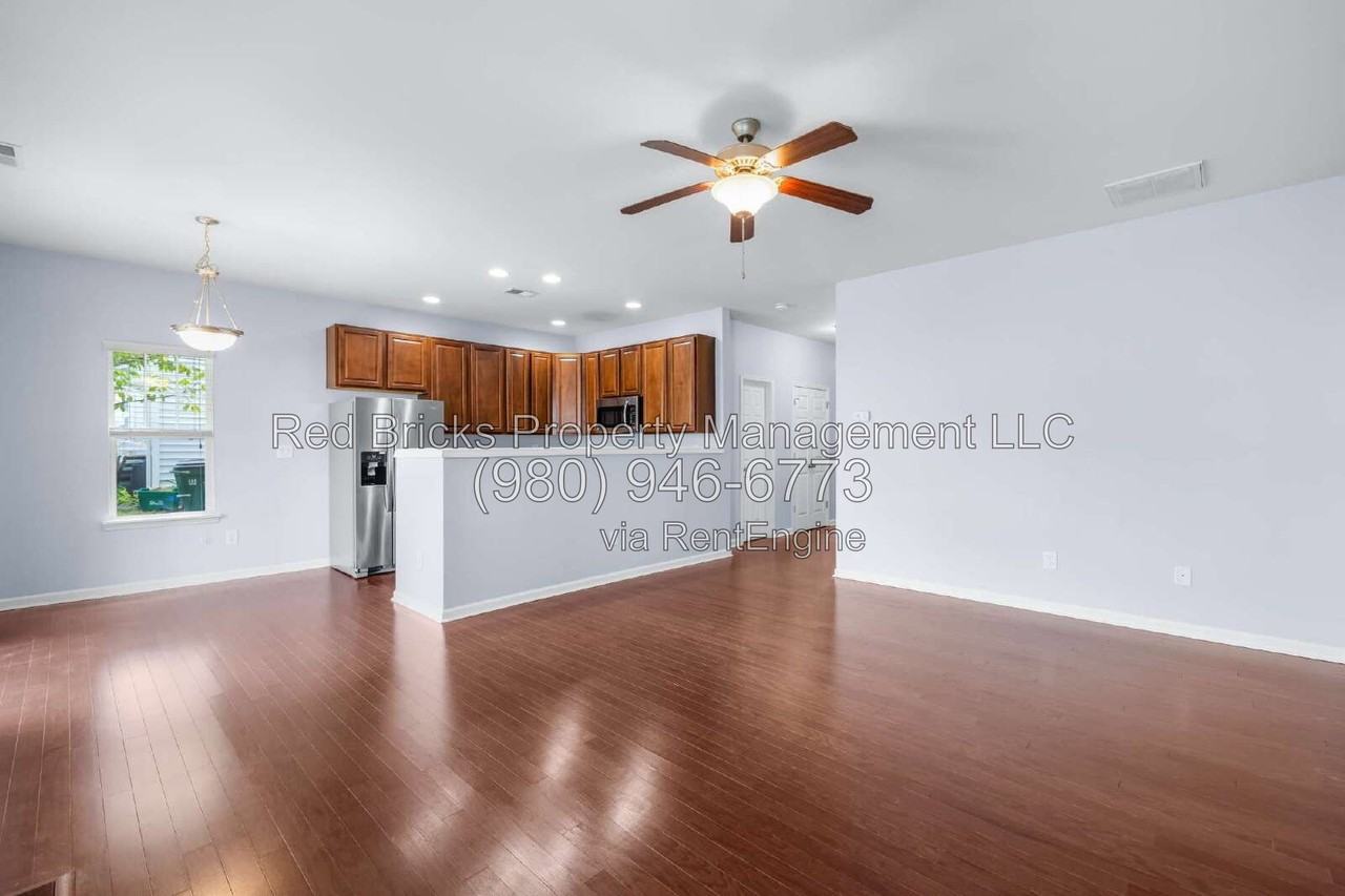 14054 Singleleaf Ln - Photo 7 of 23