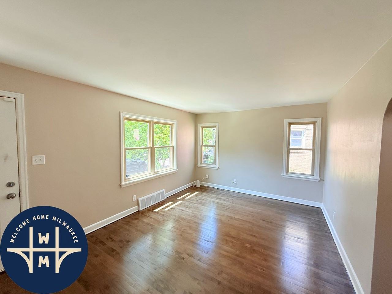 4634 N 39th St - Photo 7 of 16