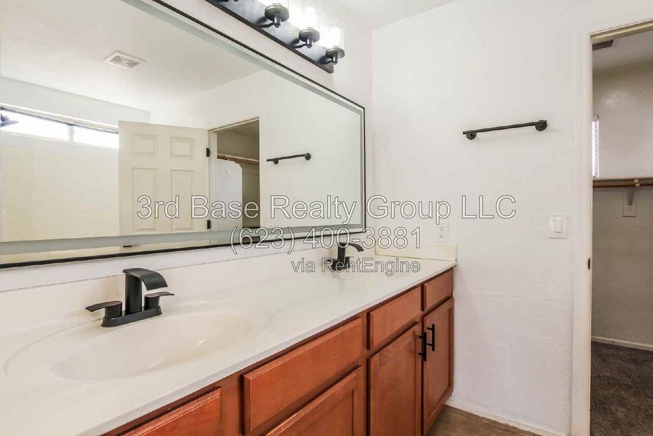 13829 W Rovey Ave - Photo 7 of 17