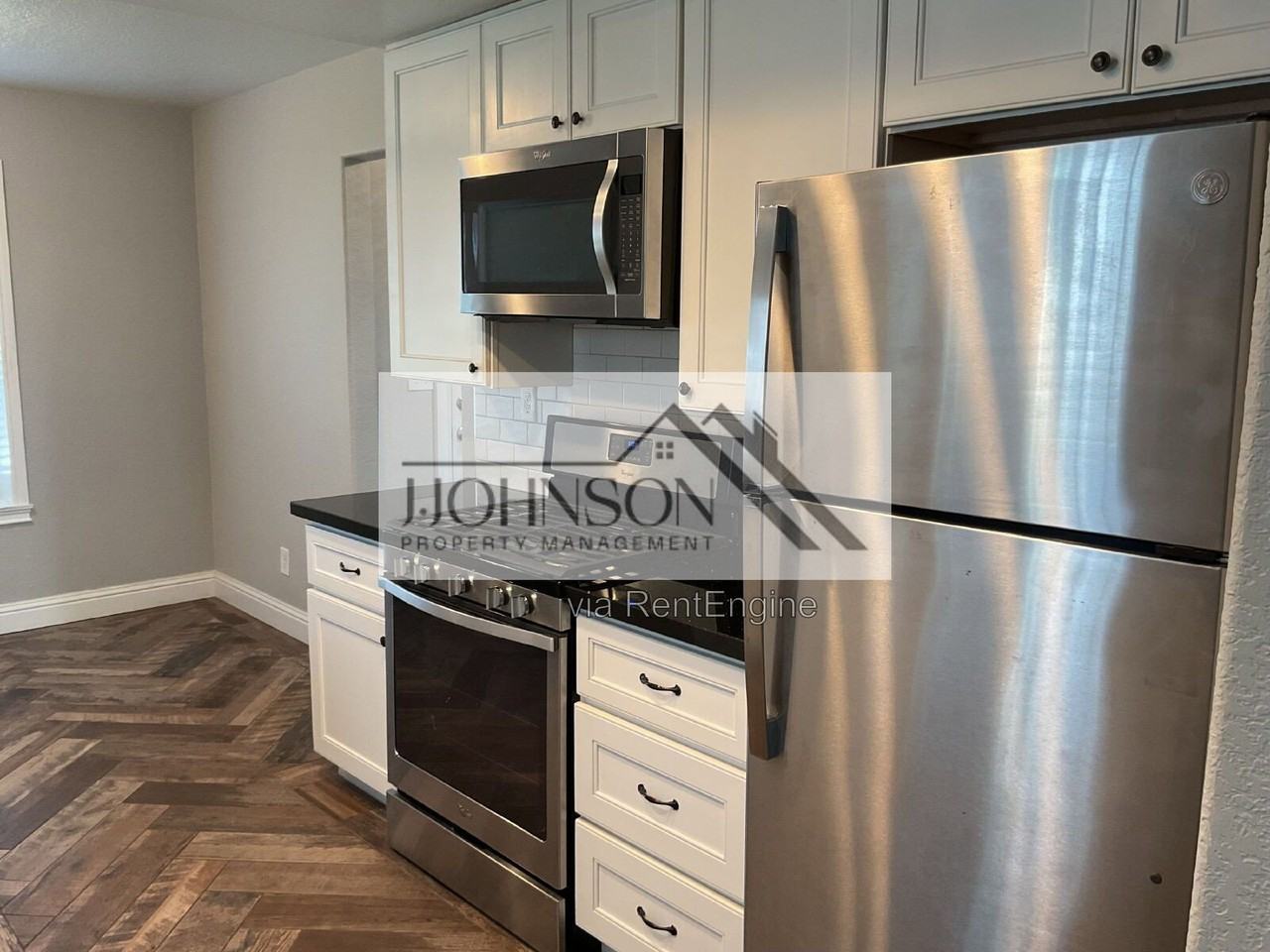 15136 Cambridge Dr - Photo 4 of 18