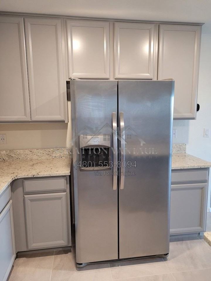 229 N 13th Pl - Photo 4 of 11