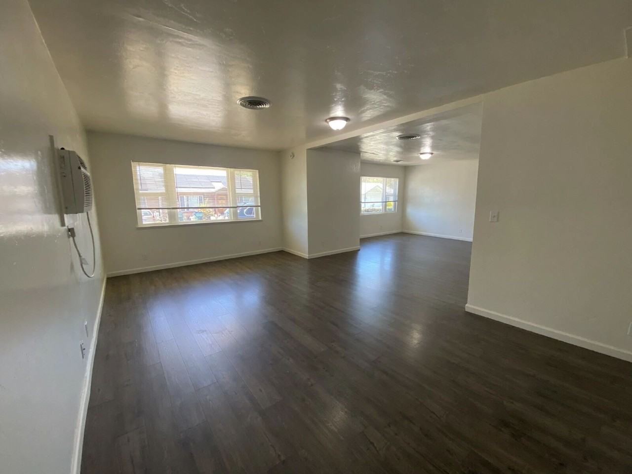 563 W Center St - Photo 3 of 33