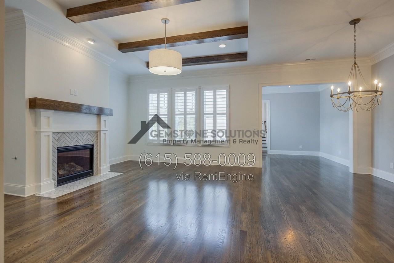3006 Hathaway St - Photo 6 of 34