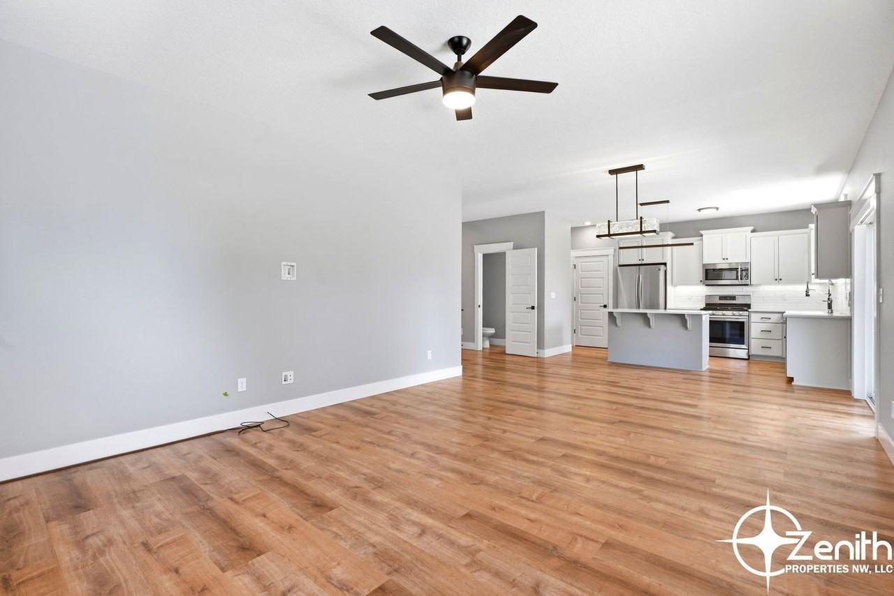 1228 I St - Photo 5 of 39