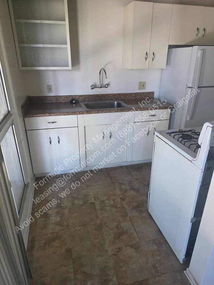 14307 Norwalk Blvd - Photo 5 of 9