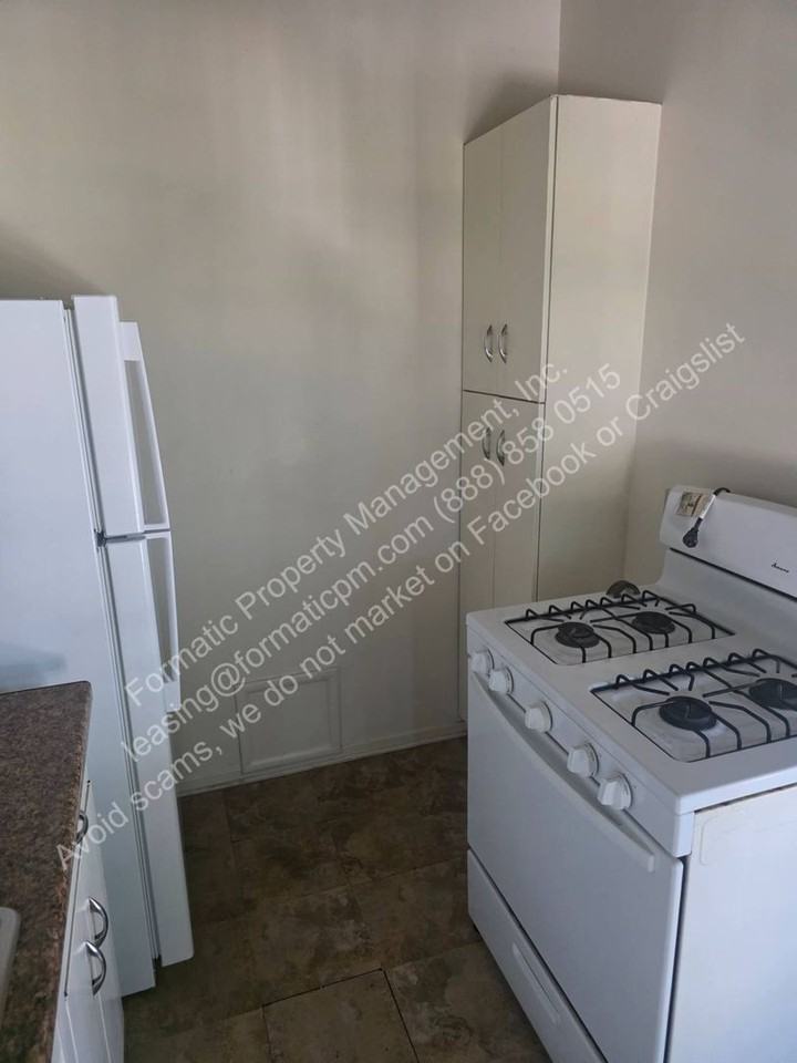 14307 Norwalk Blvd - Photo 6 of 9