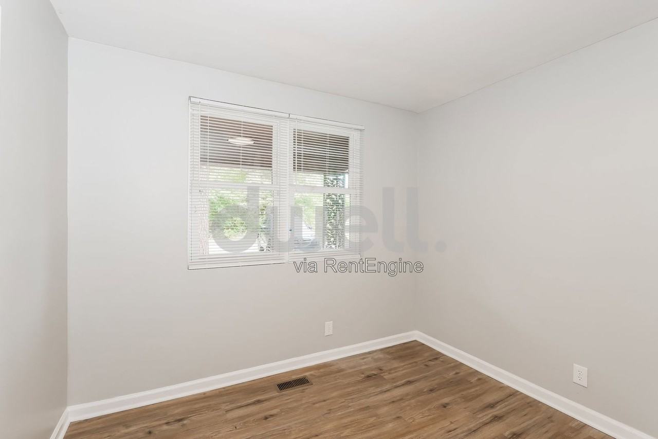 2508 South St - Photo 5 of 15