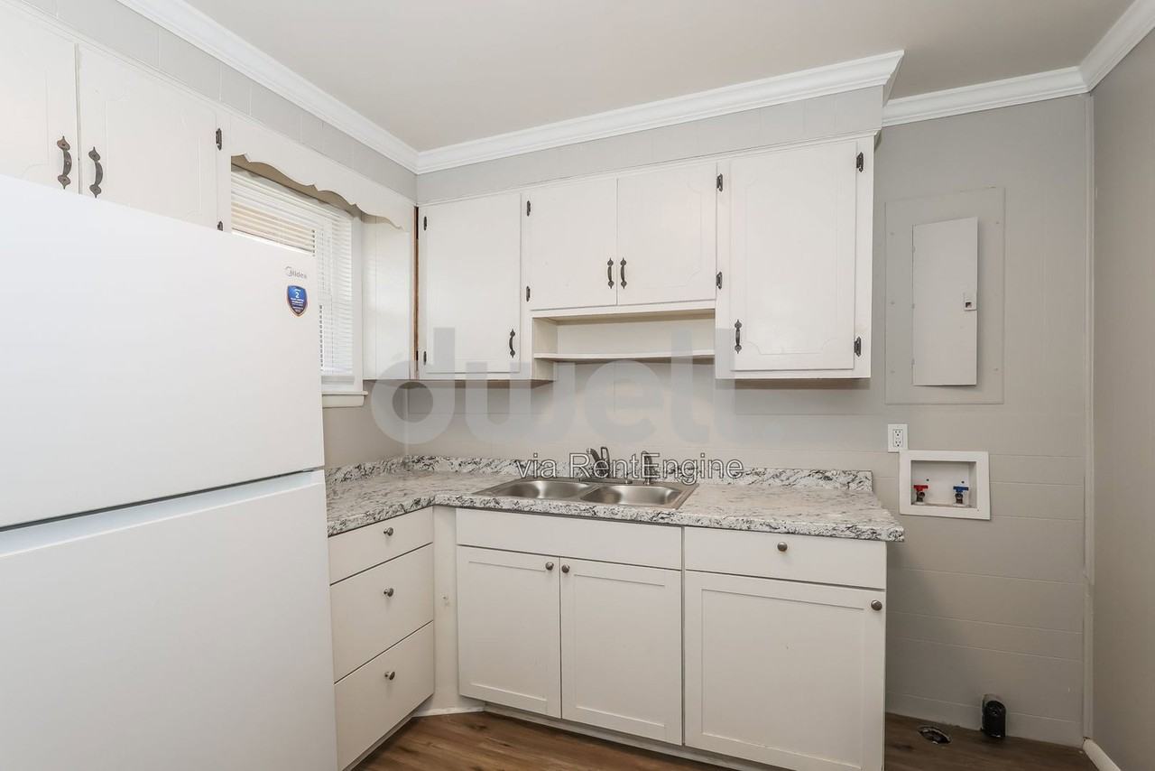 2508 South St - Photo 6 of 15