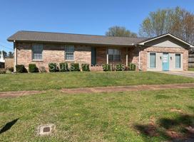 featured image of 801 Louise Ave