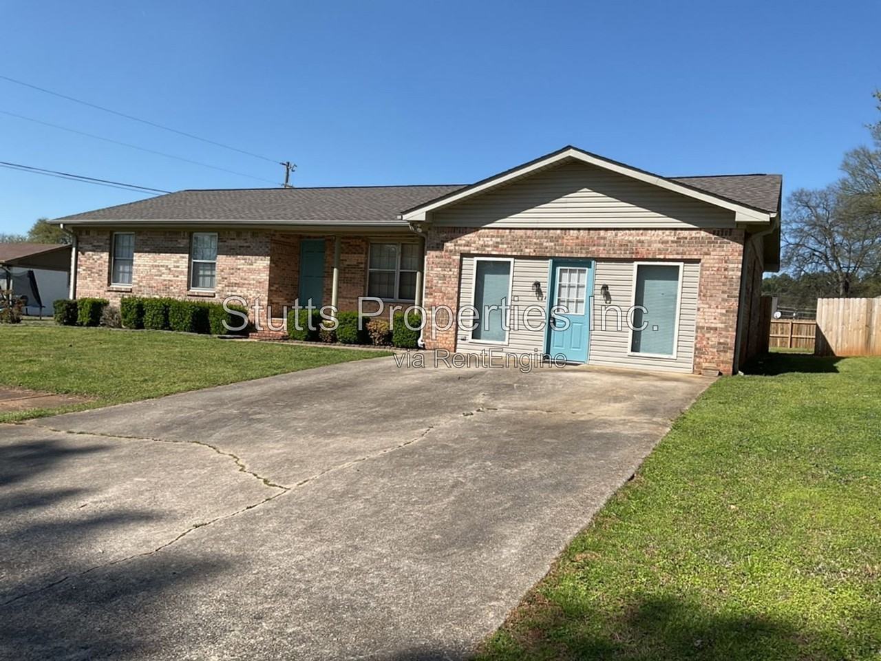 801 Louise Ave - Photo 2 of 12