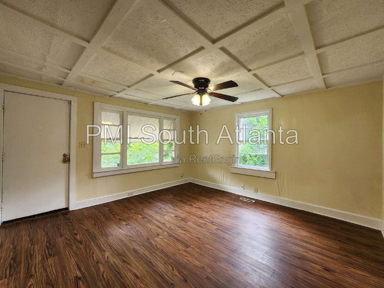 348 N 17th St - Photo 3 of 19