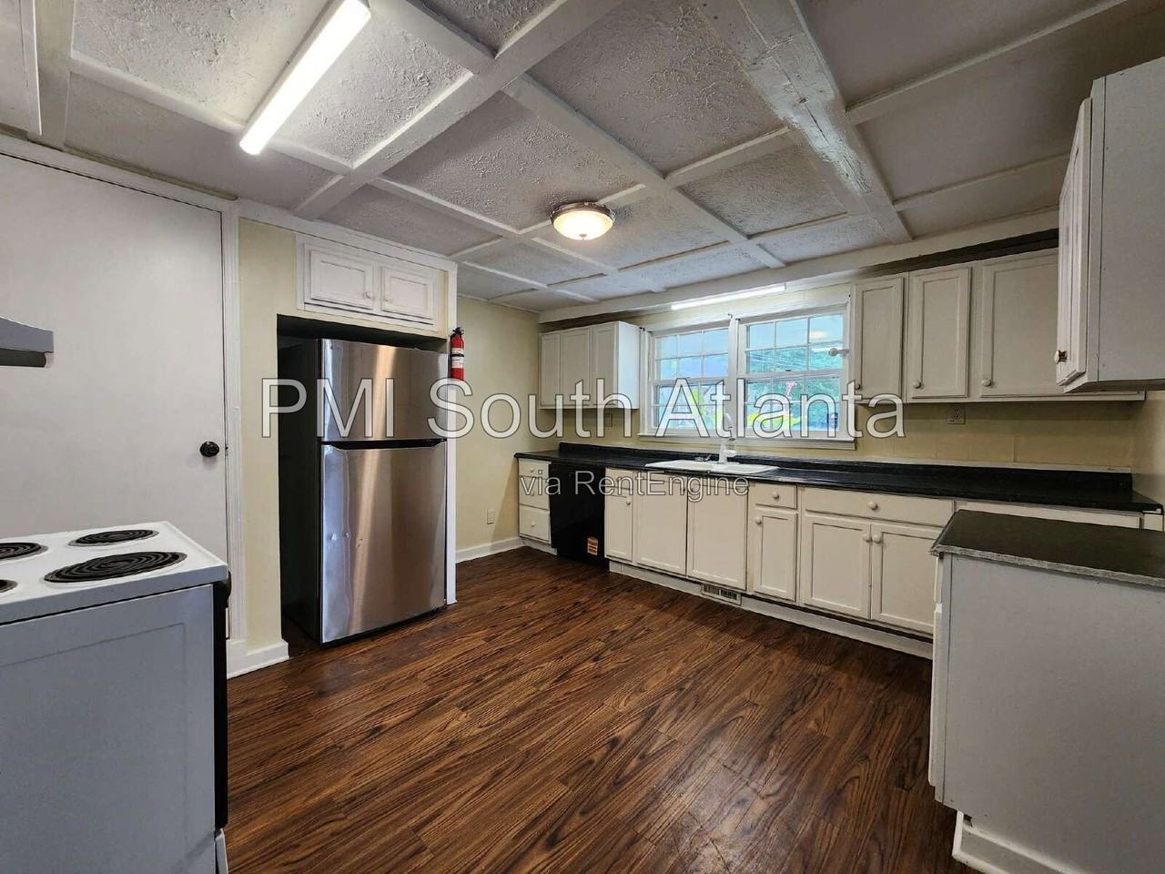 348 N 17th St - Photo 4 of 19