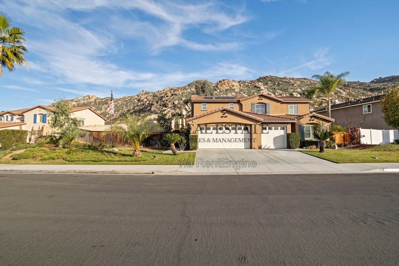 16704 Fox Trot Ln - Photo 2 of 33