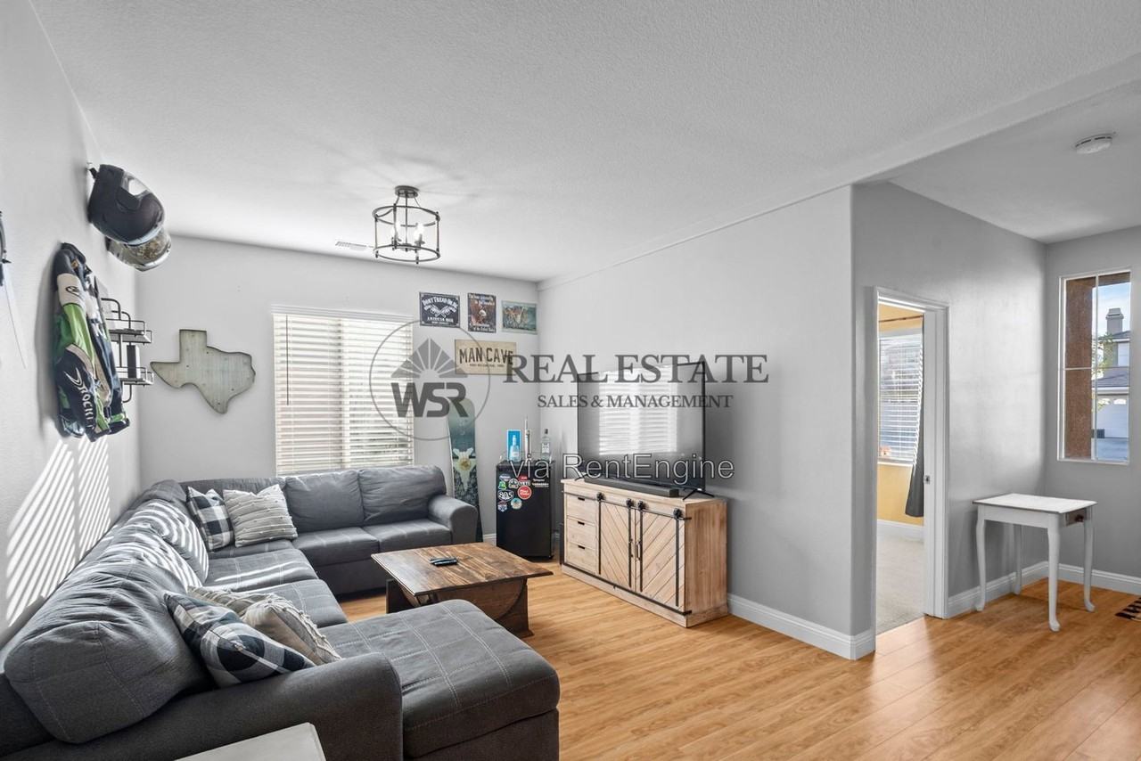 16704 Fox Trot Ln - Photo 4 of 33