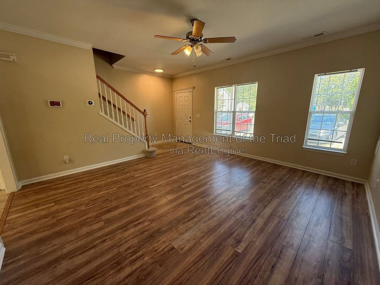 1258 Burton Ave - Photo 5 of 19