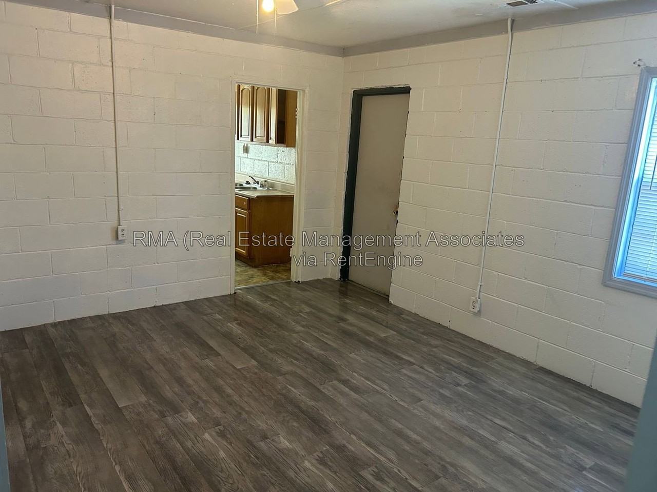 923 Cleveland St - Photo 2 of 9