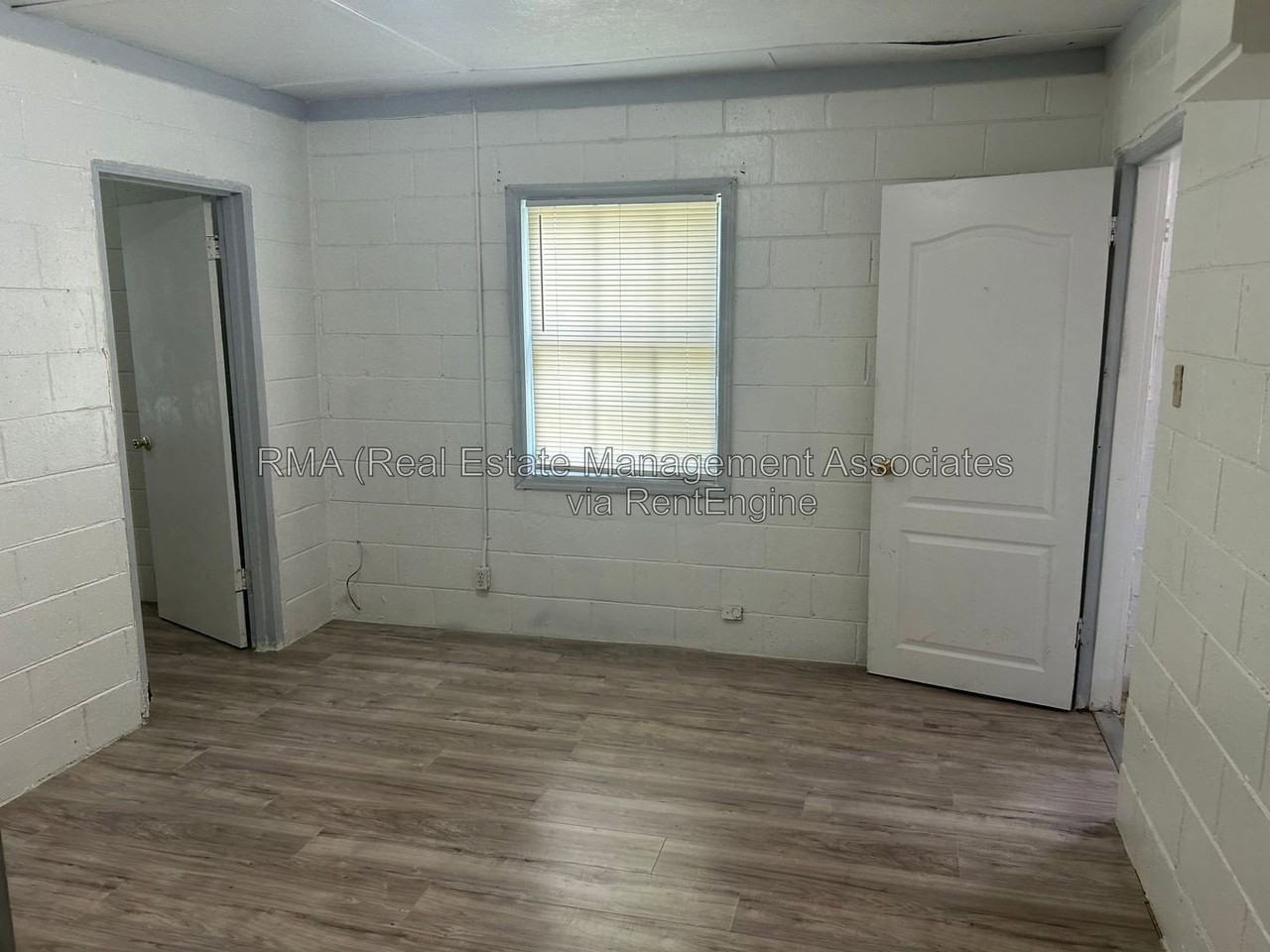 923 Cleveland St - Photo 6 of 9