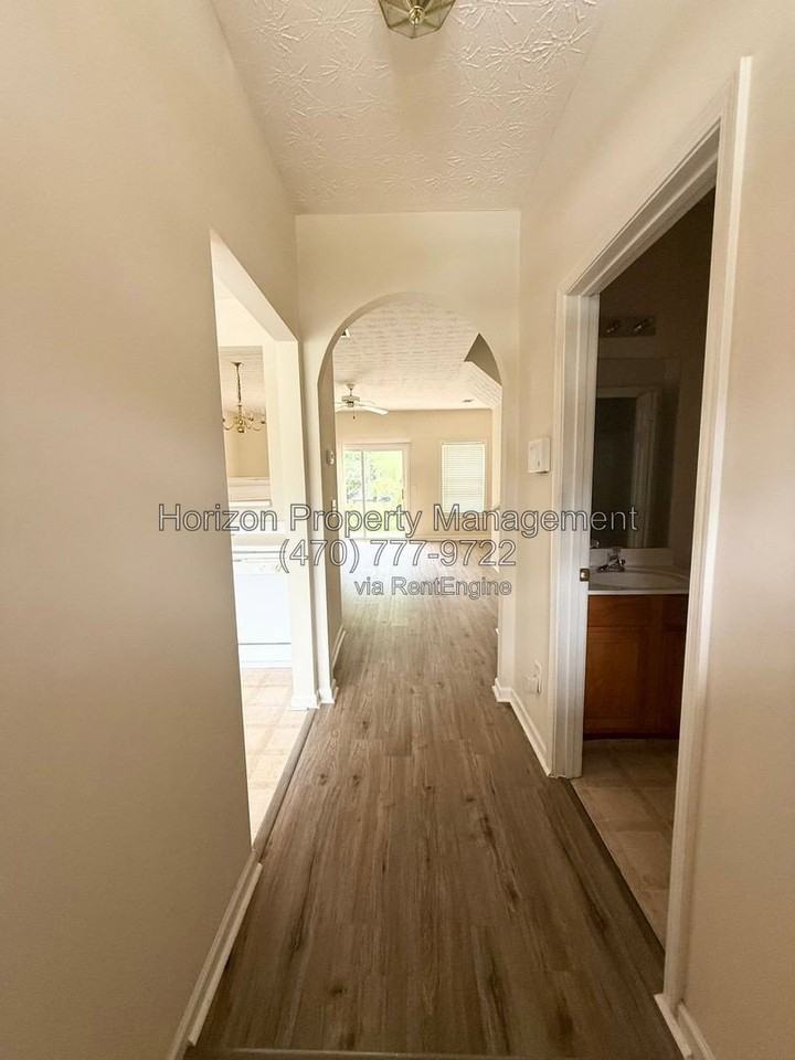15 Pearl Chambers Ct - Photo 2 of 17