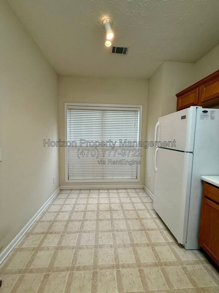 15 Pearl Chambers Ct - Photo 7 of 17