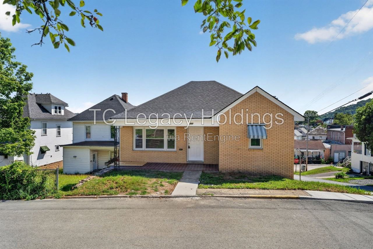 300 Ash Ave