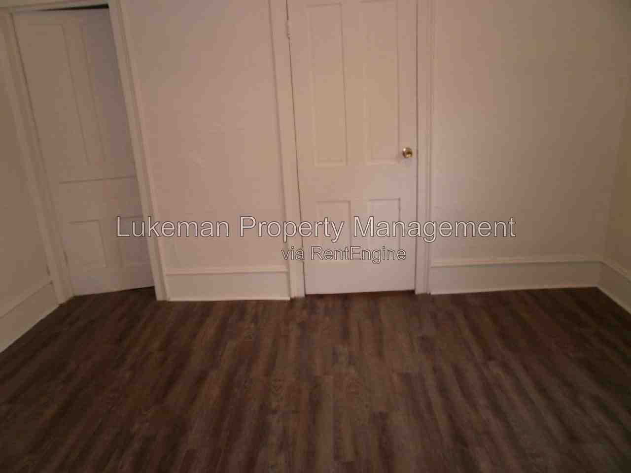 932 S Park St #930-2 - Photo 3 of 12