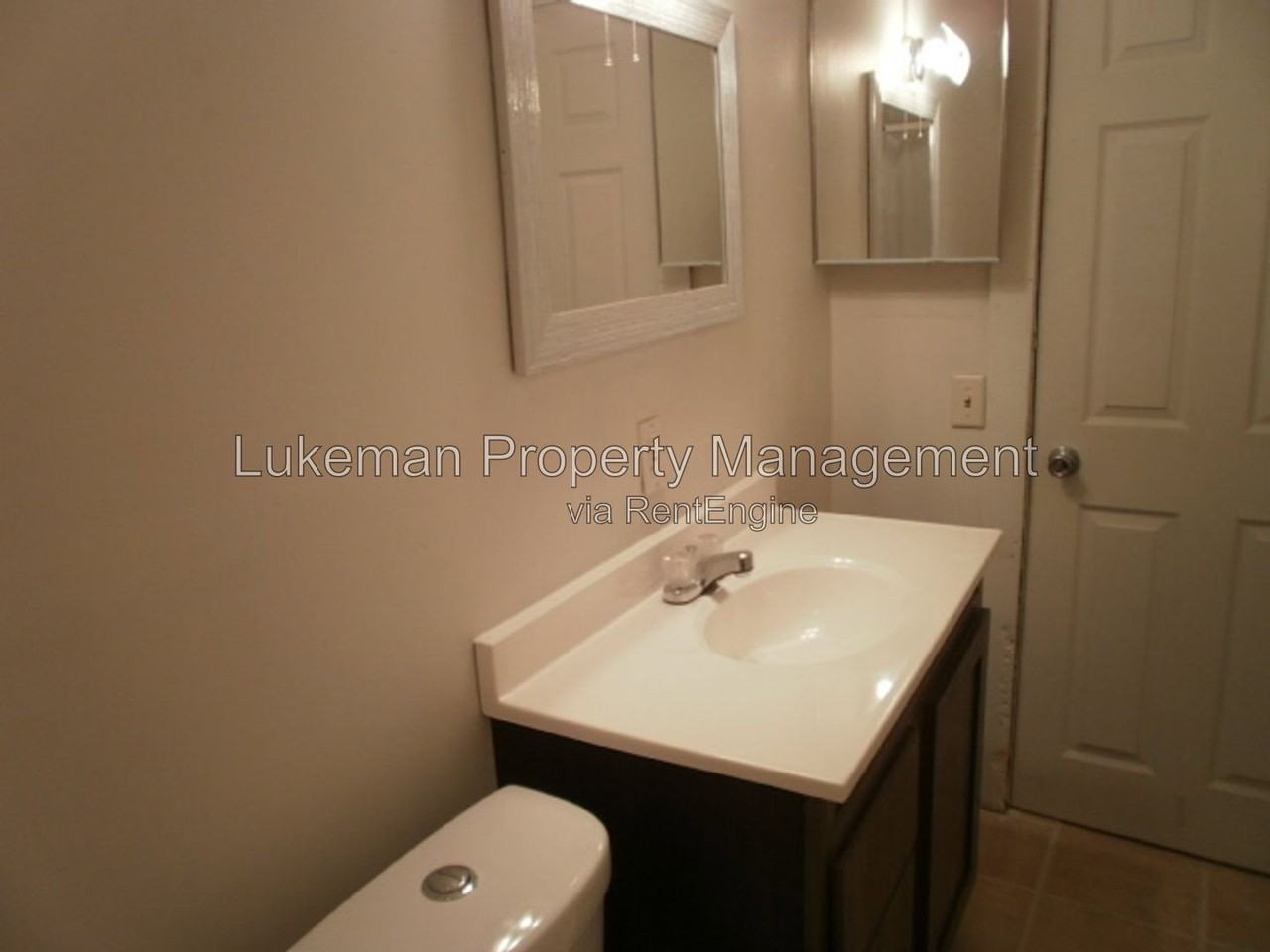 932 S Park St #930-2 - Photo 4 of 12