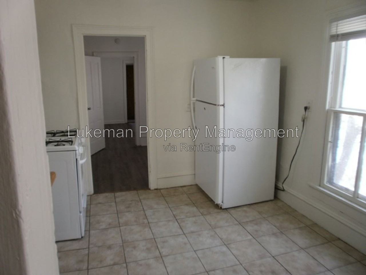 932 S Park St #930-2 - Photo 6 of 12