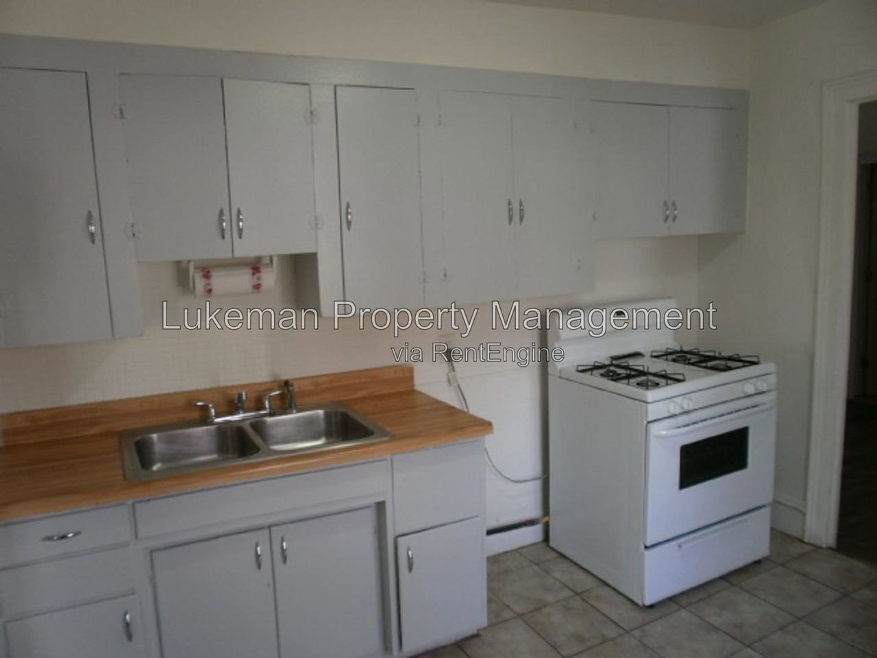 932 S Park St #930-2 - Photo 7 of 12