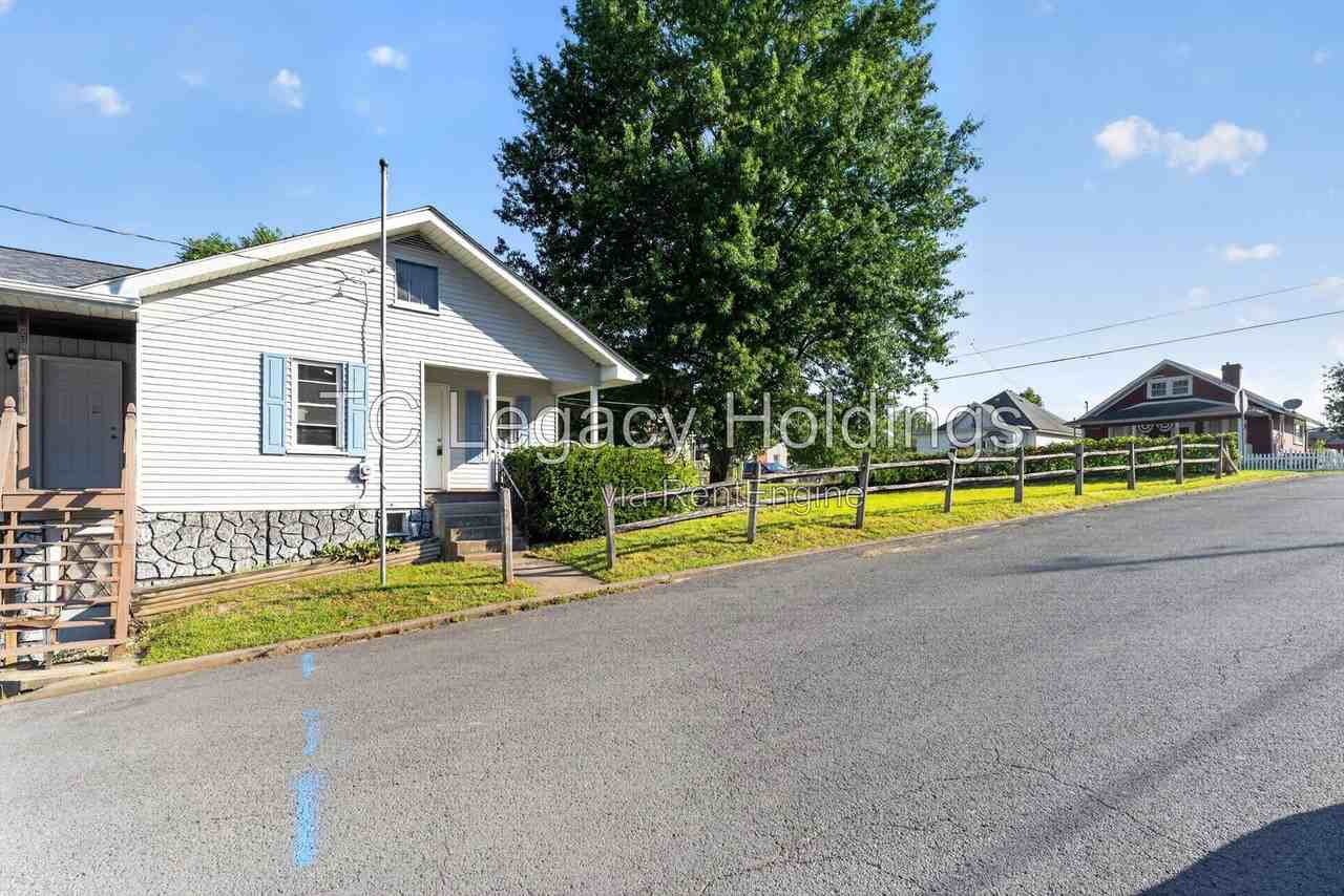 200 Reeves Ave - Photo 6 of 35