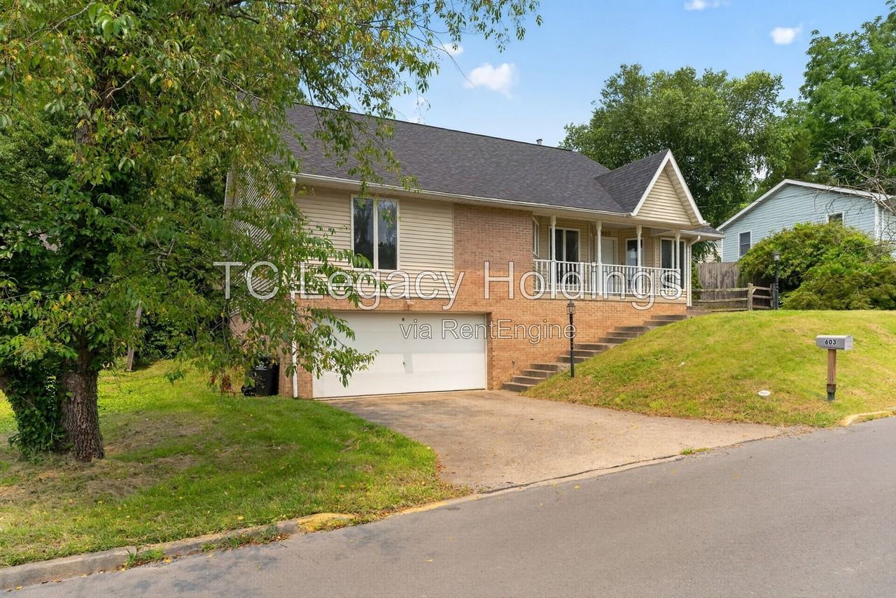 603 Hayes St - Photo 5 of 35