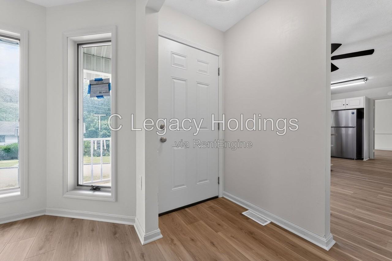 603 Hayes St - Photo 7 of 35