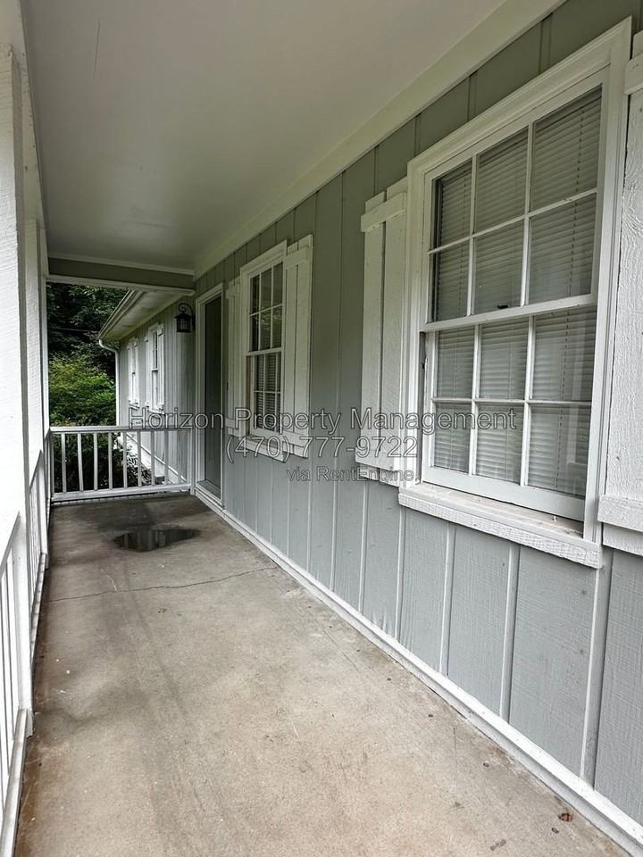 4014 White Oak Ct Nw - Photo 2 of 23