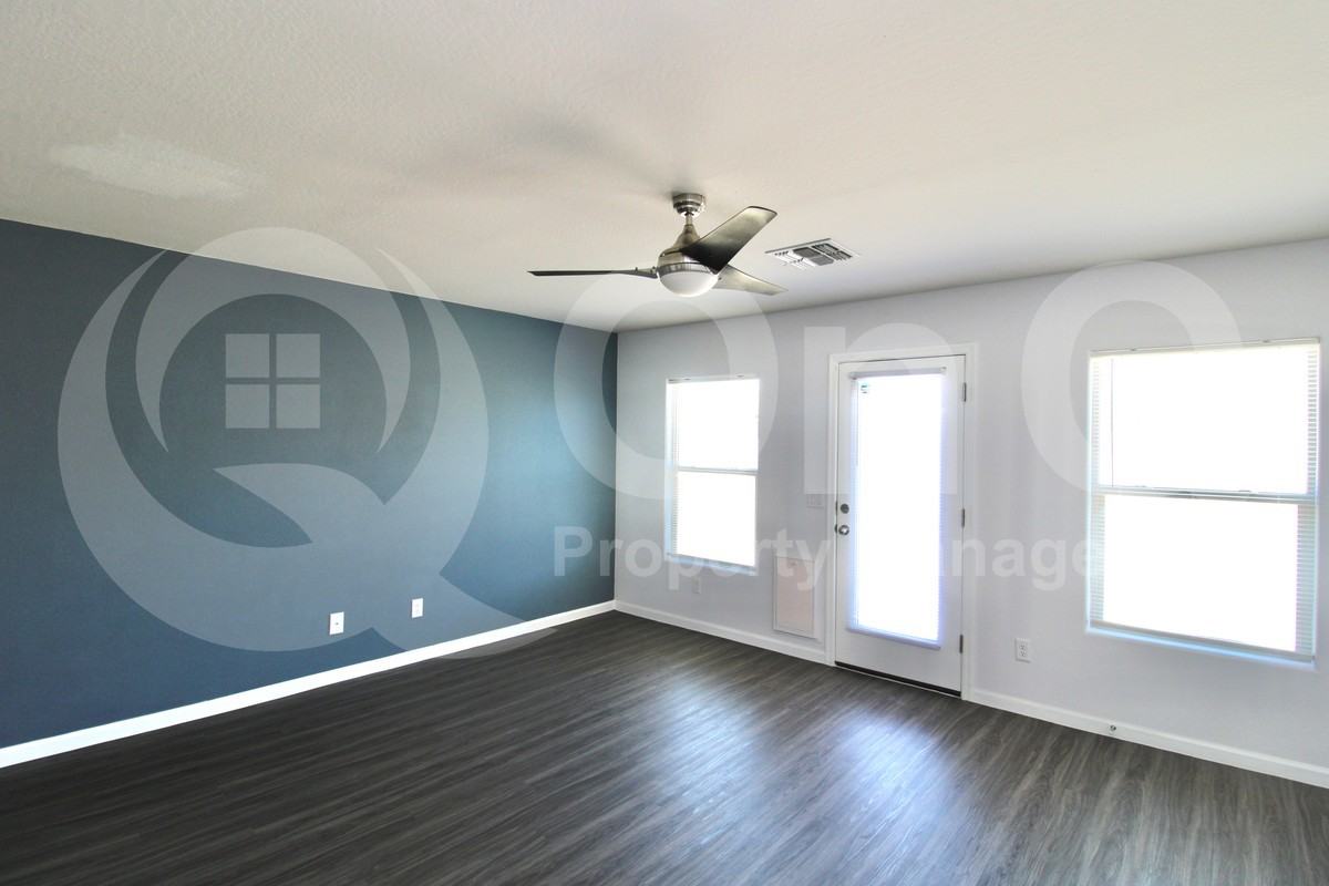 286 E Bobcat Pl - Photo 6 of 30
