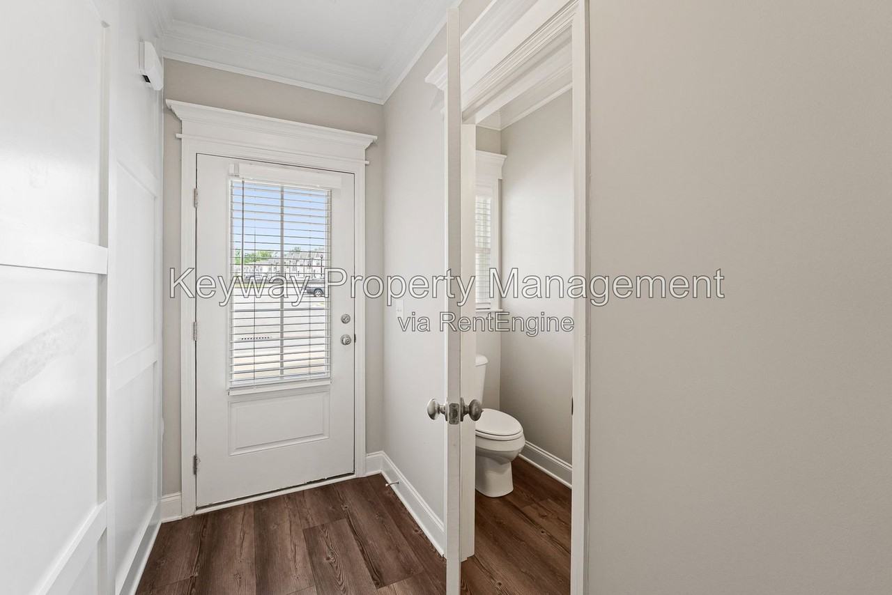 4502 Chestnut Trl - Photo 4 of 26