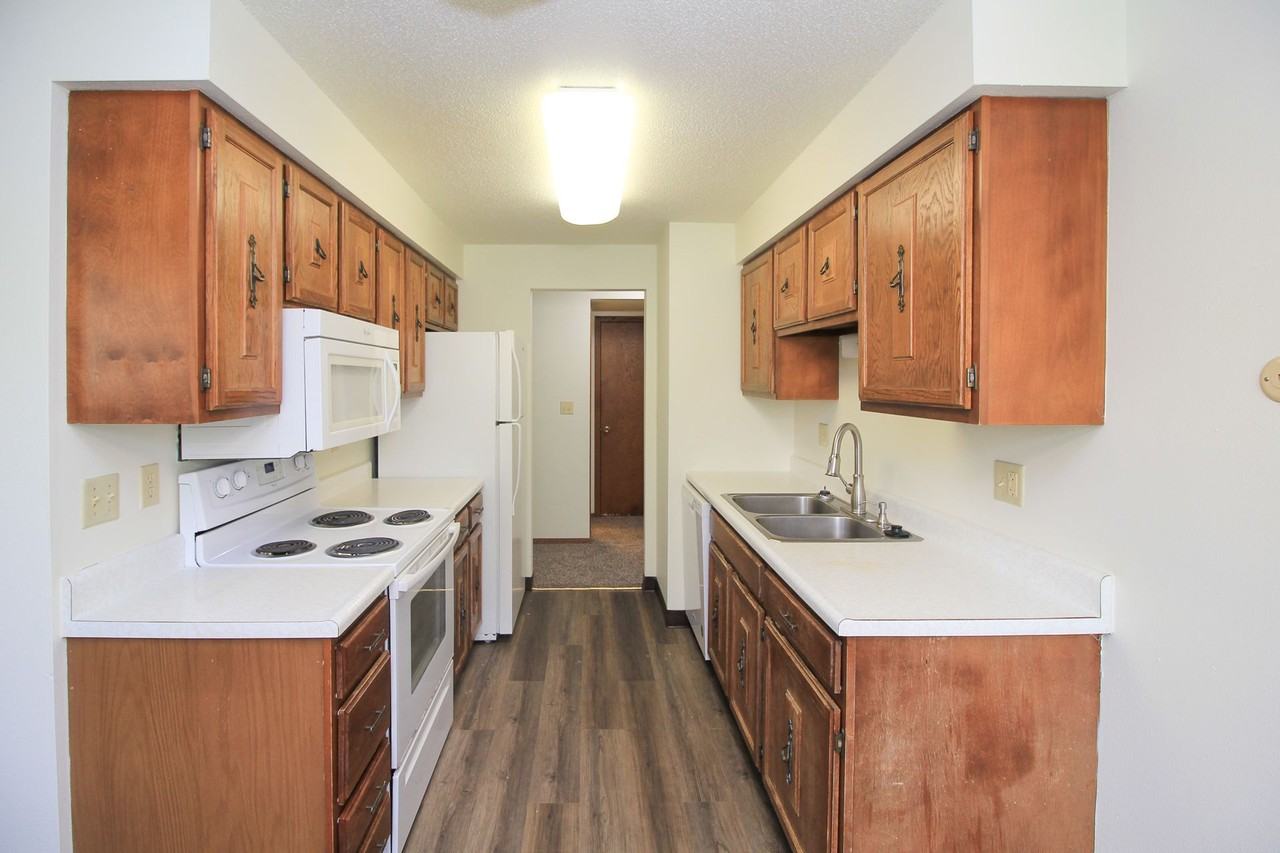 **Limited Time Special! Up to 2 Months Free Rent!** - Photo 3 of 9