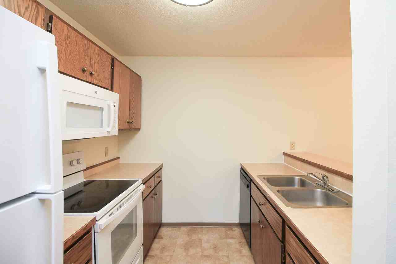 **Limited Time Special! 1 Months Free Rent!** - Photo 3 of 28