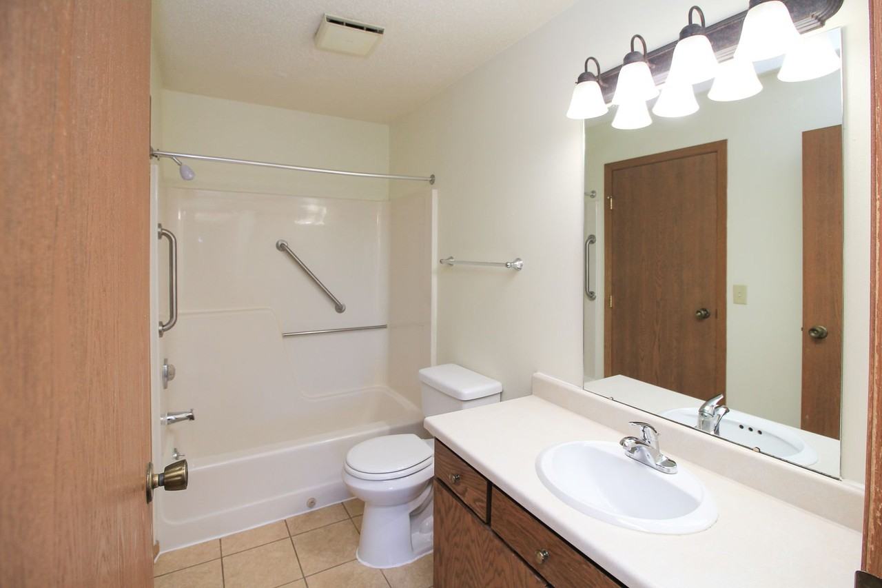 **Limited Time Special! 1 Months Free Rent!** - Photo 4 of 28