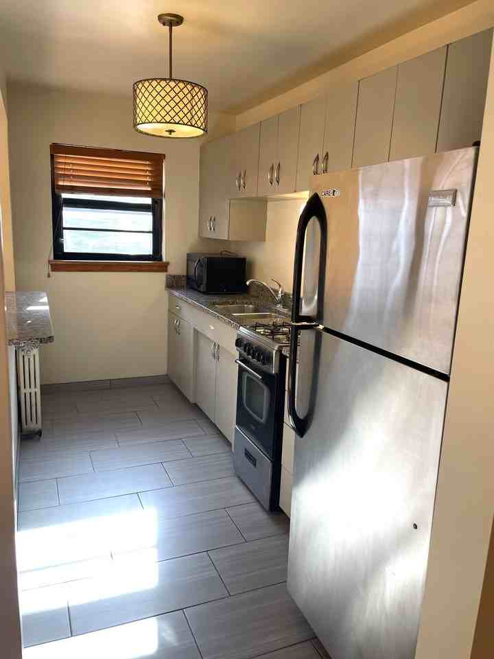 Virginia Apartments - Photo 3 of 21