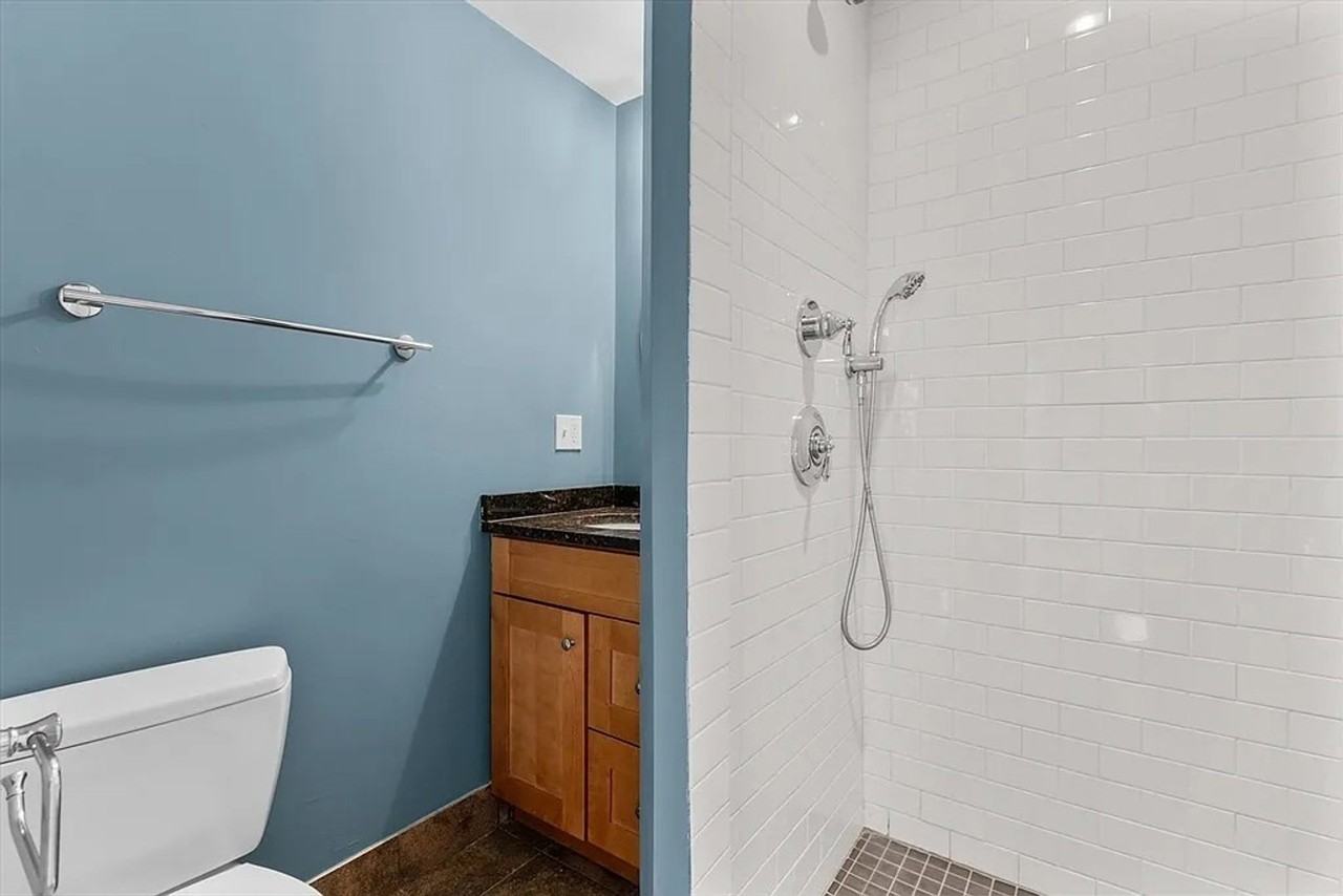 2 Woodlawn St #2 - Photo 7 of 19