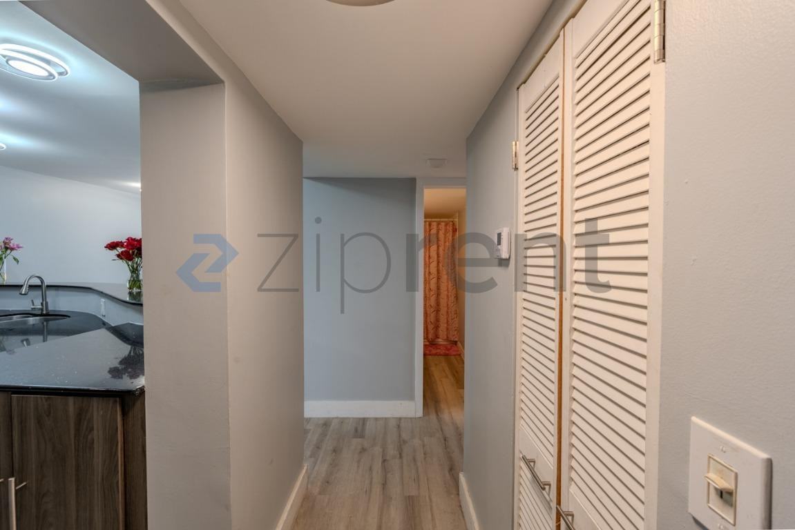 1900 Meridian Ave #505 - Photo 5 of 34