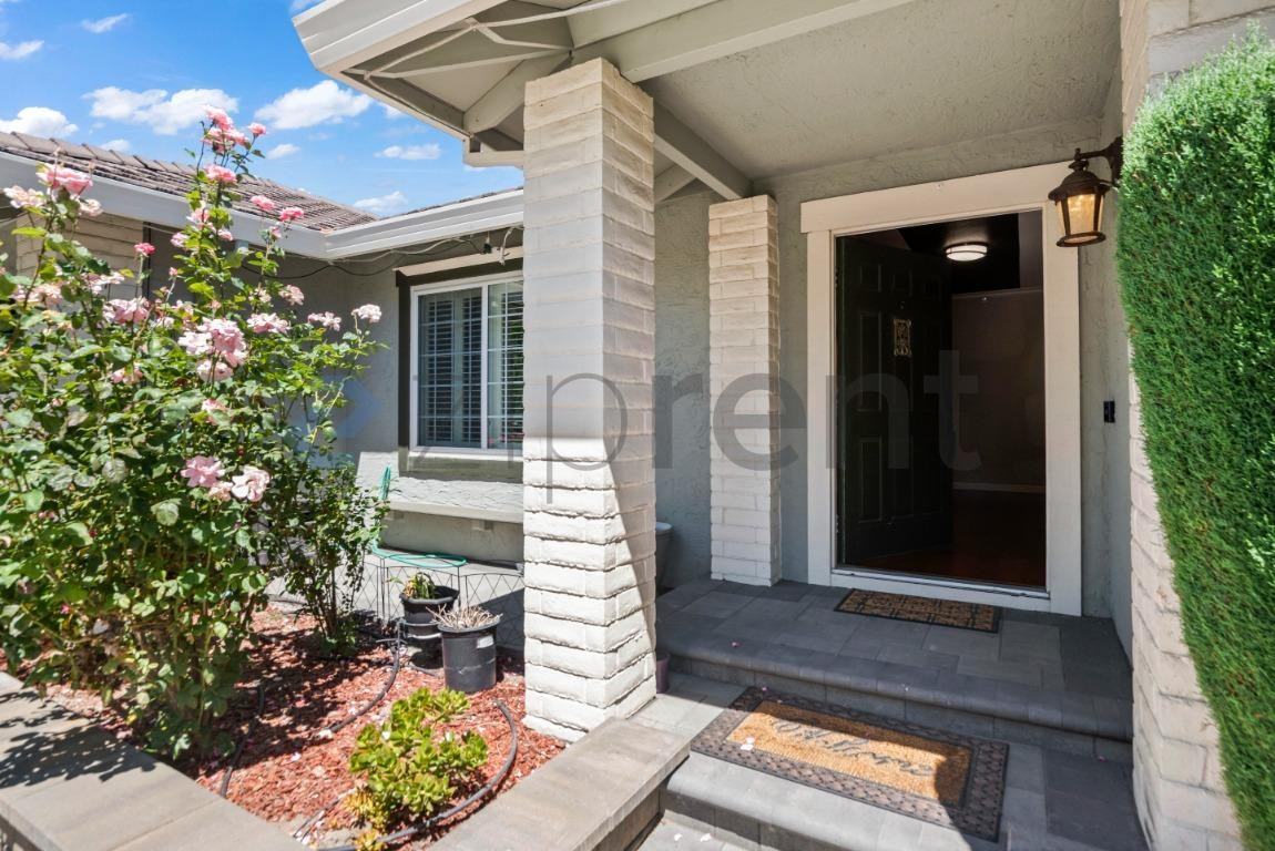 2969 Martin Ave - Photo 4 of 28
