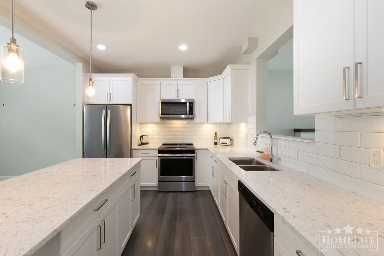 386 Pine Ave - Photo 6 of 20