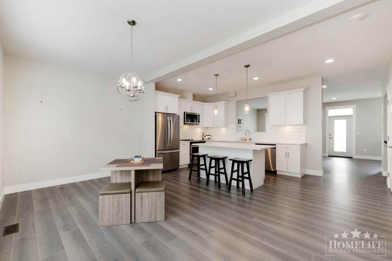 386 Pine Ave - Photo 7 of 20