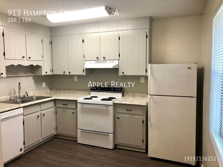 913 Hampton St #2A - Photo 2 of 6